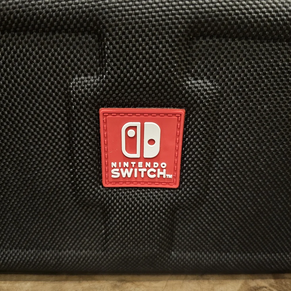 Nintendo Switch Game Traveler Deluxe Travel Case - Picture 10 of 11
